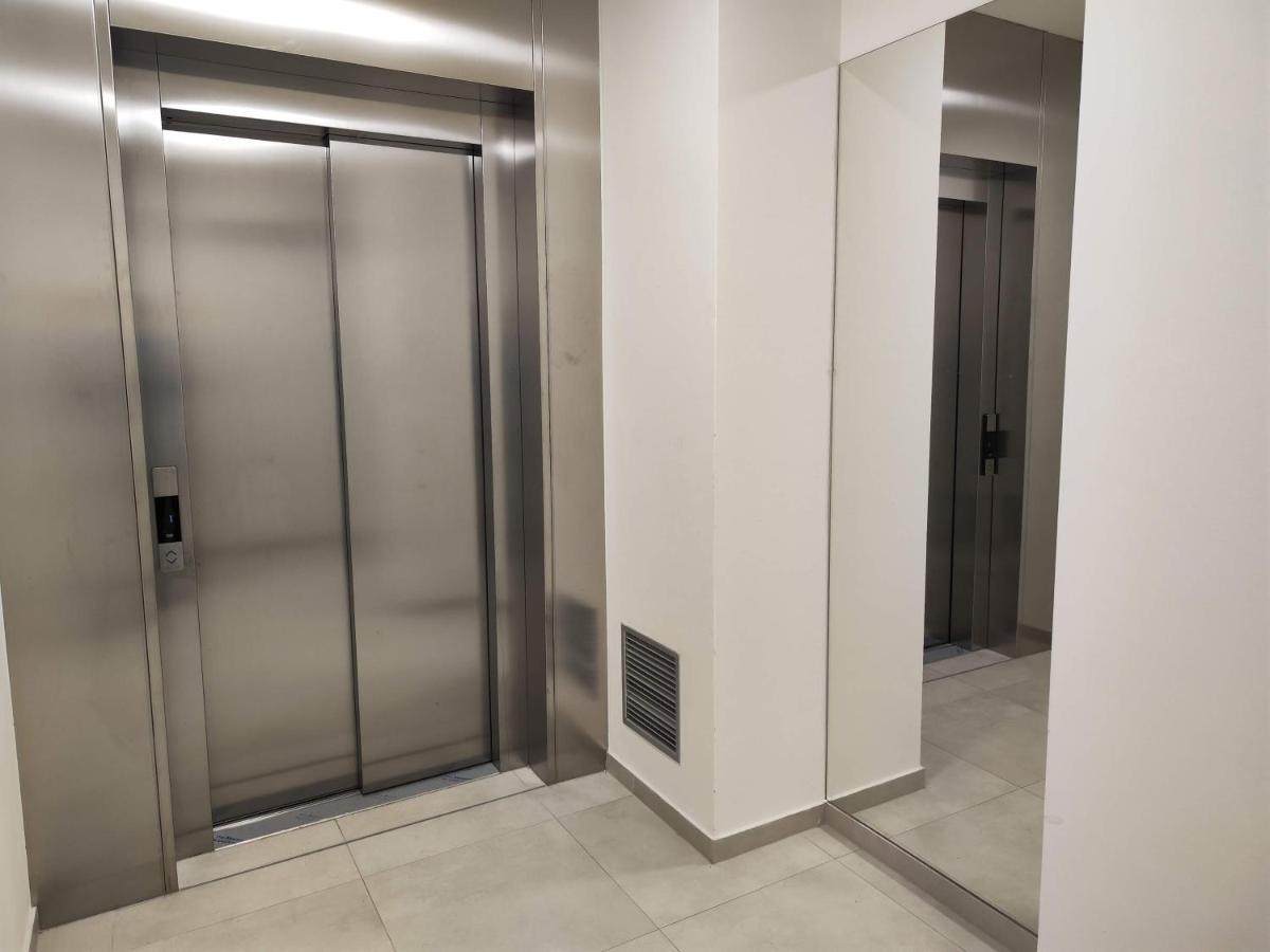Yarn - Brand New - Free Parking - Balcony With City View - Central Shopping Mall Bratysława Zewnętrze zdjęcie